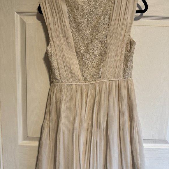 Marciano short chiffon dress with pleating and lace, Cream, Size 6 - Picture 4 of 4